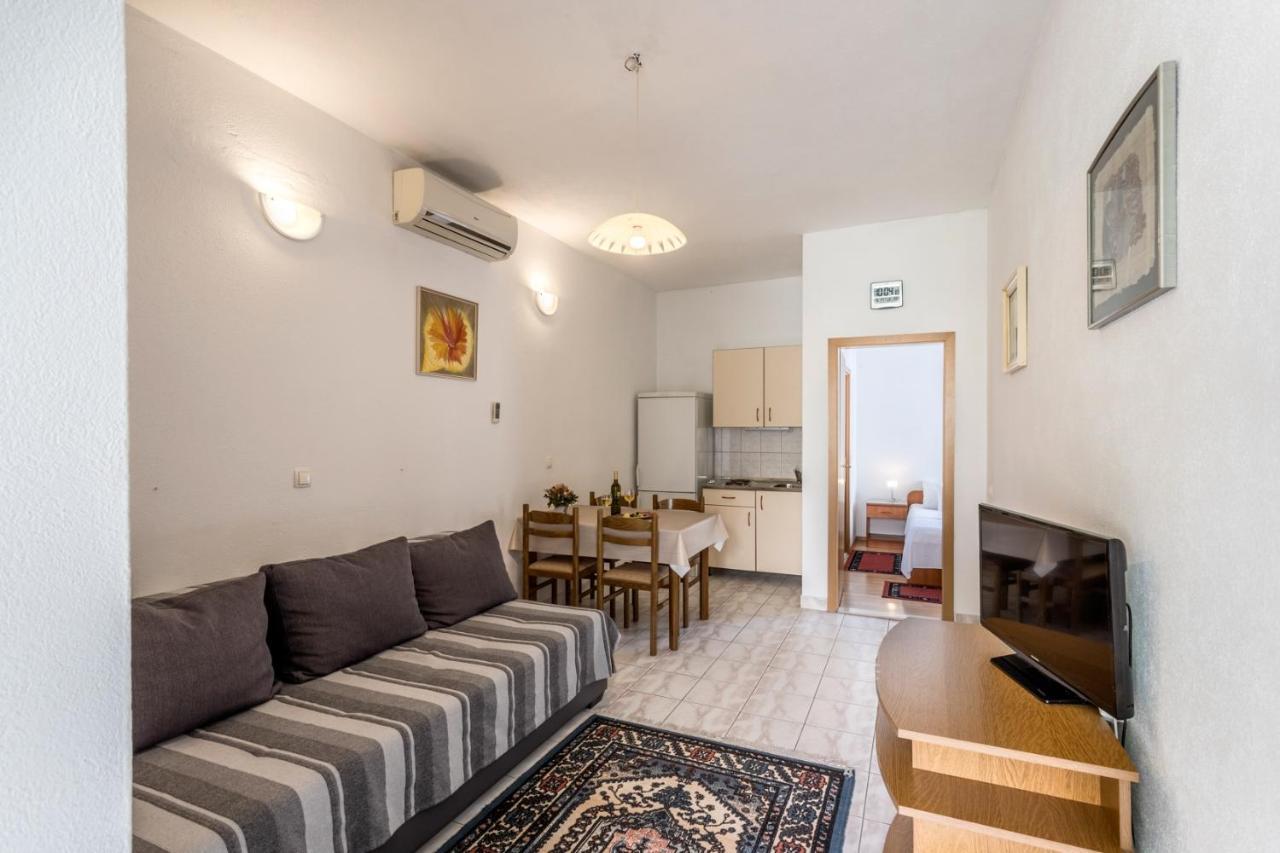 Apartment 301a