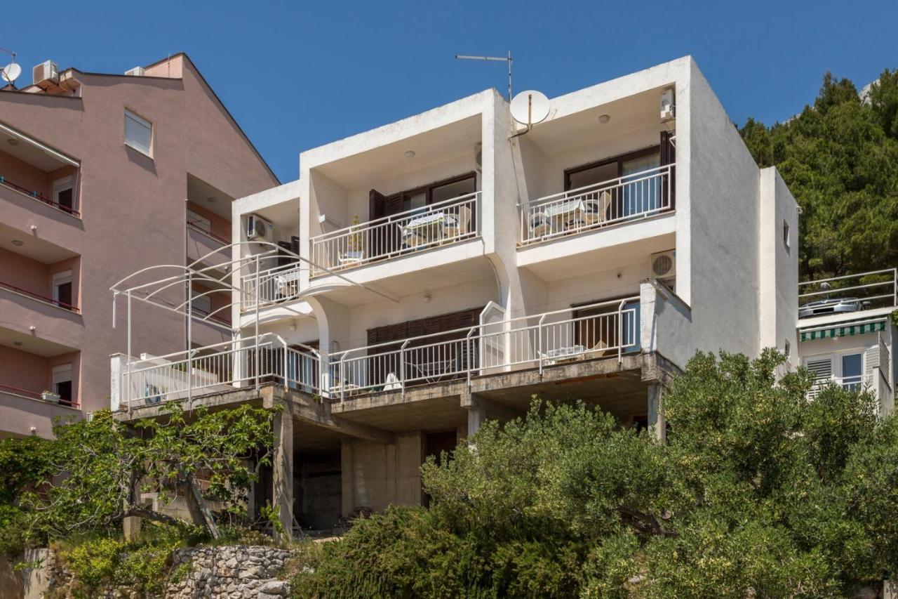 301a Apartment *